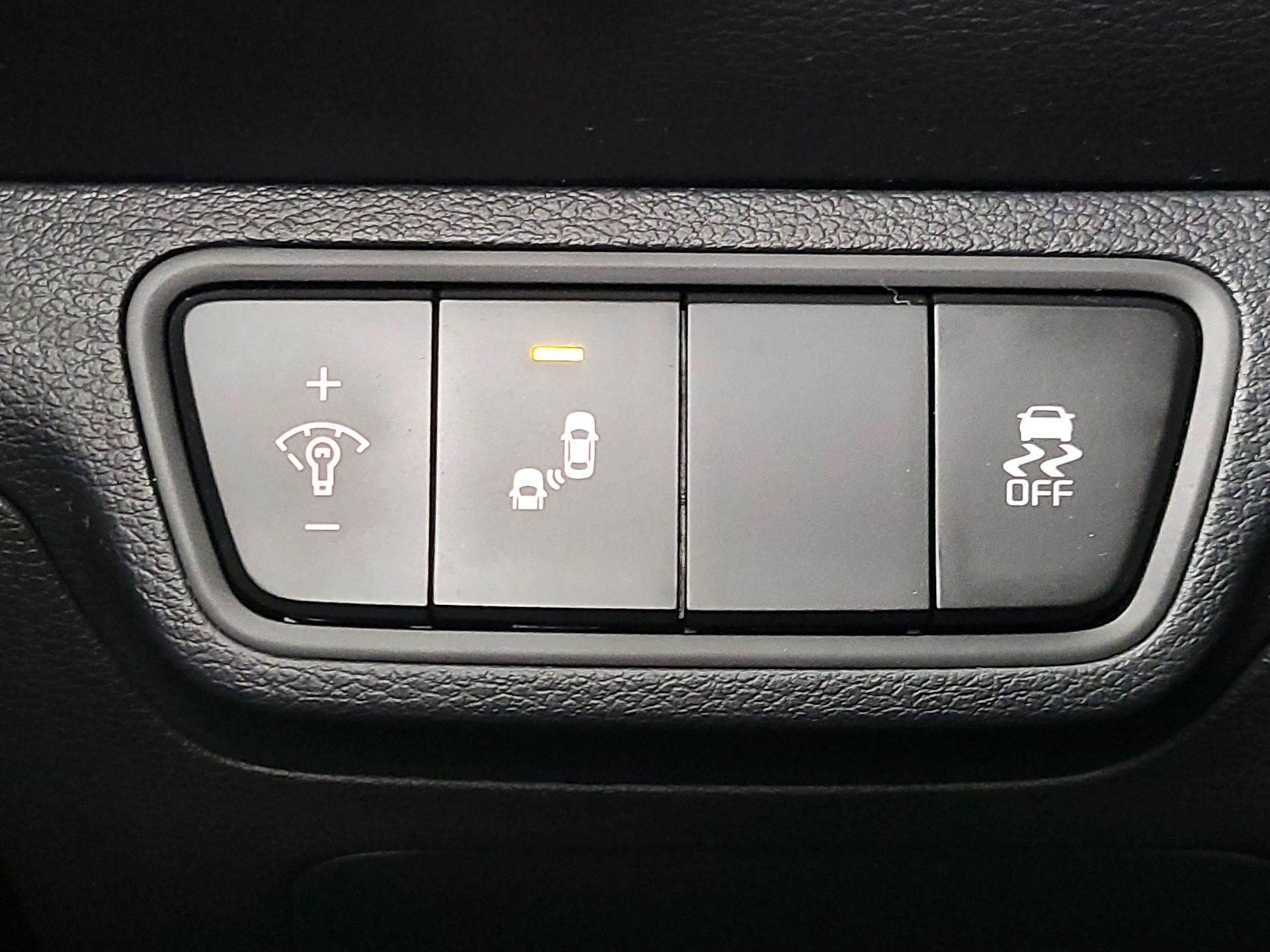 Thumbnail: 2023 Kia Forte - 13