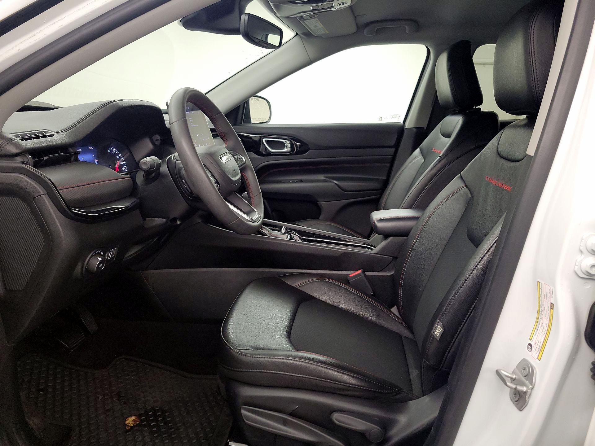 Thumbnail: 2022 Jeep Compass - 11