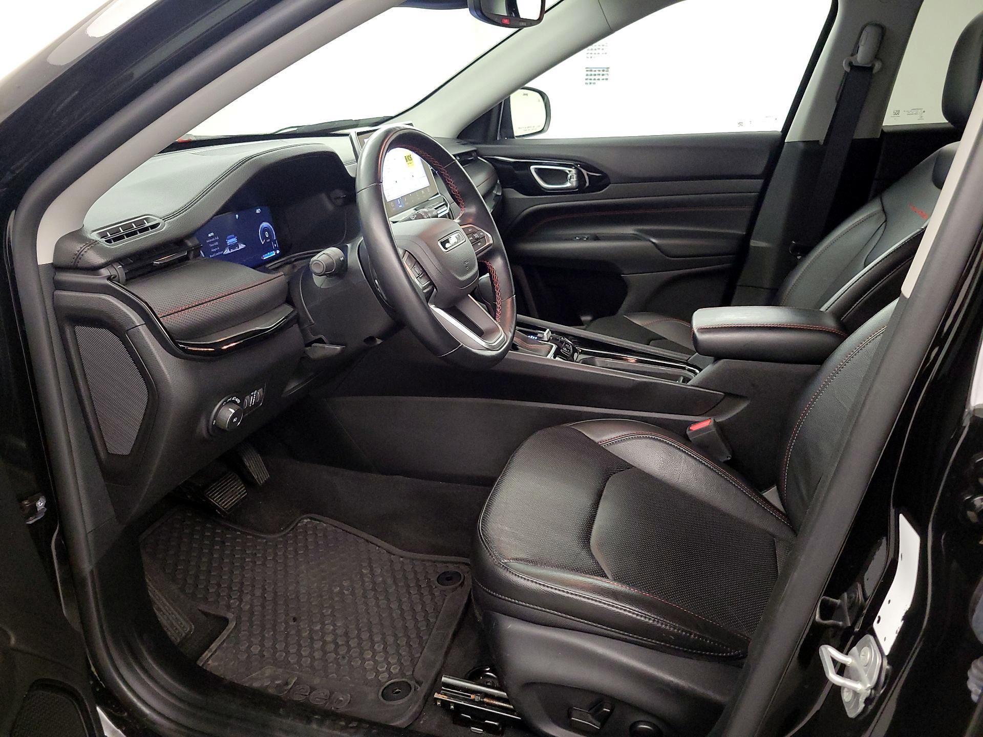 Thumbnail: 2022 Jeep Compass - 11