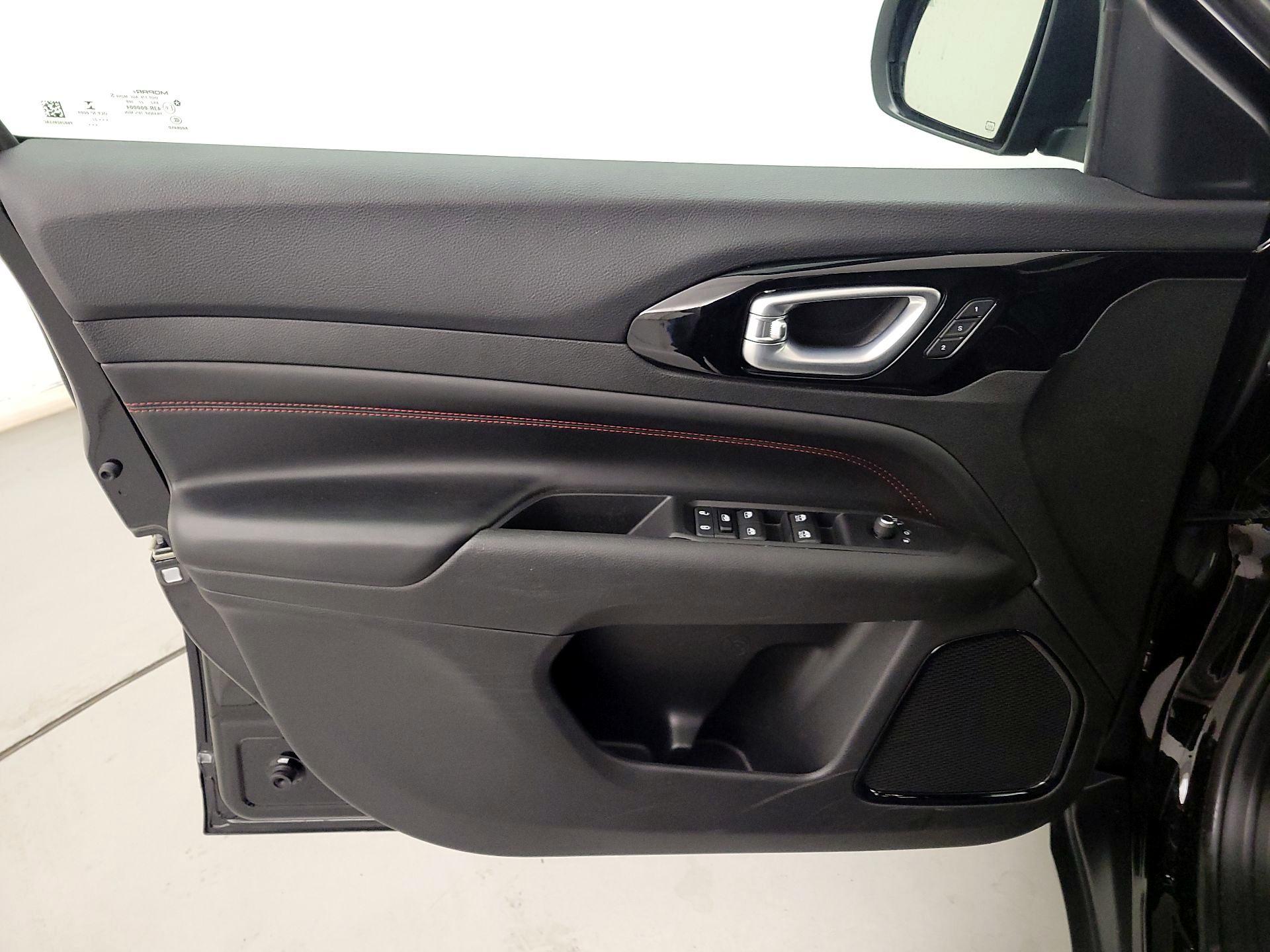 Thumbnail: 2022 Jeep Compass - 12