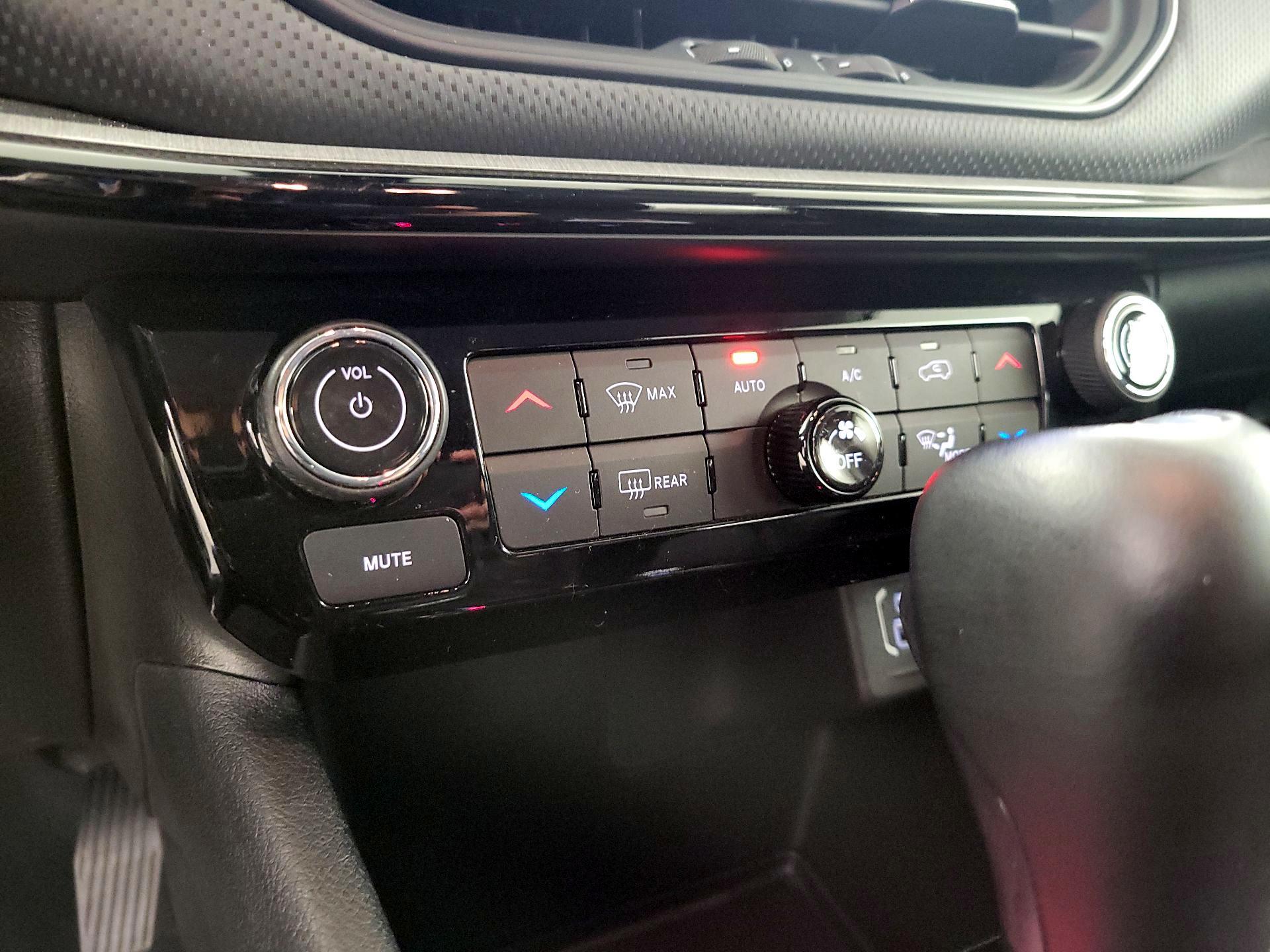 Thumbnail: 2022 Jeep Compass - 16