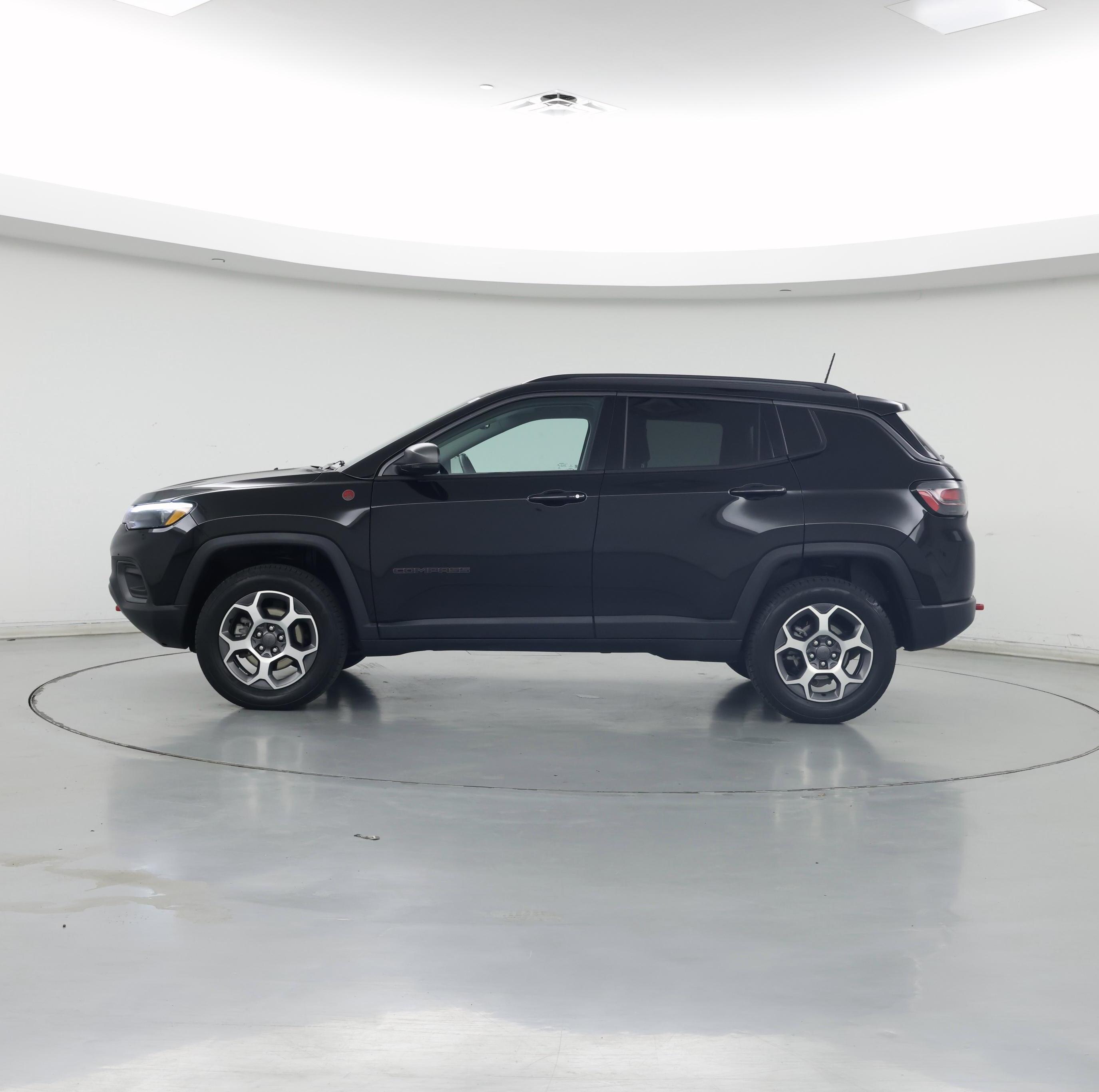 Thumbnail: 2022 Jeep Compass - 3