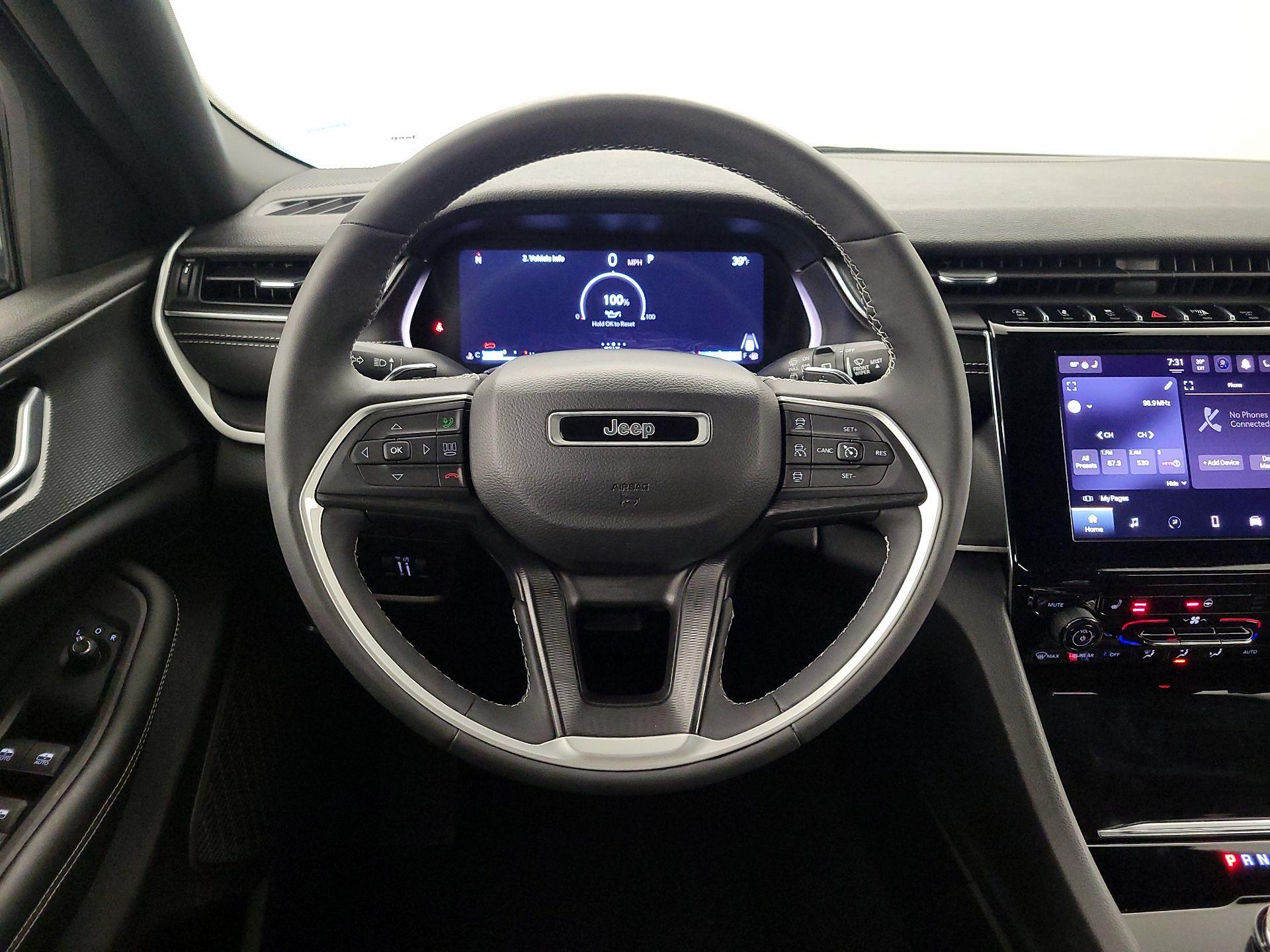 Thumbnail: 2023 Jeep Grand Cherokee L - 10