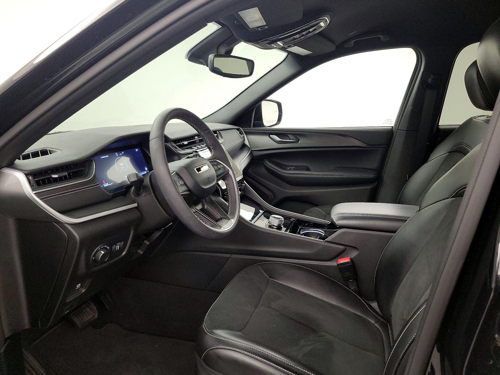 Thumbnail: 2023 Jeep Grand Cherokee L - 11