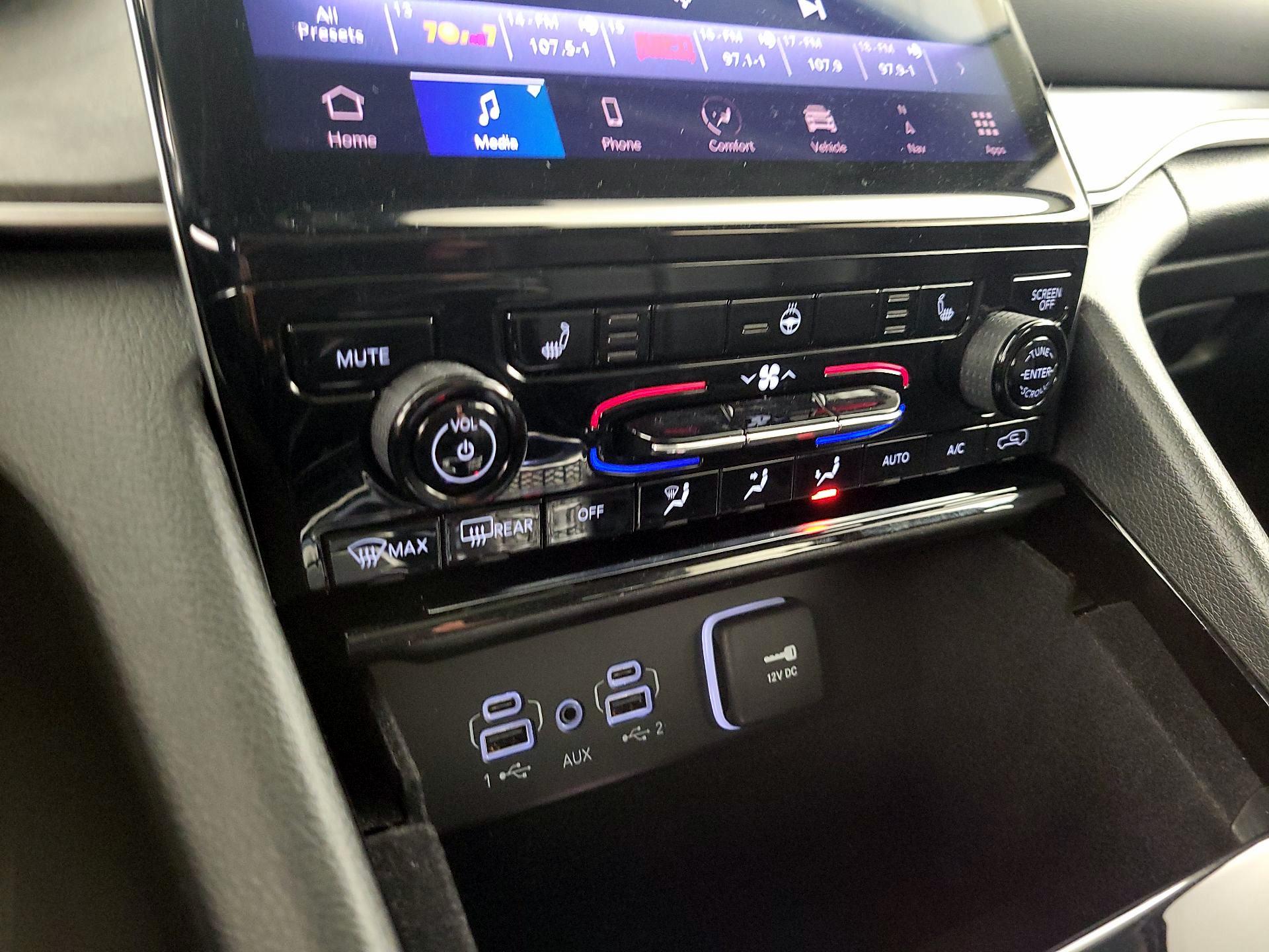 Thumbnail: 2021 Jeep Grand Cherokee L - 17