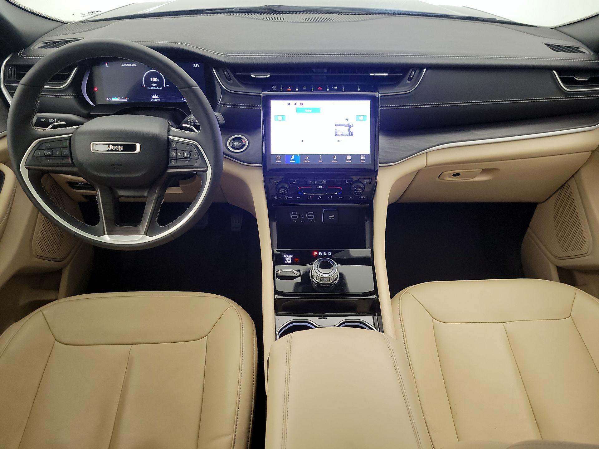 Thumbnail: 2023 Jeep Grand Cherokee - 9