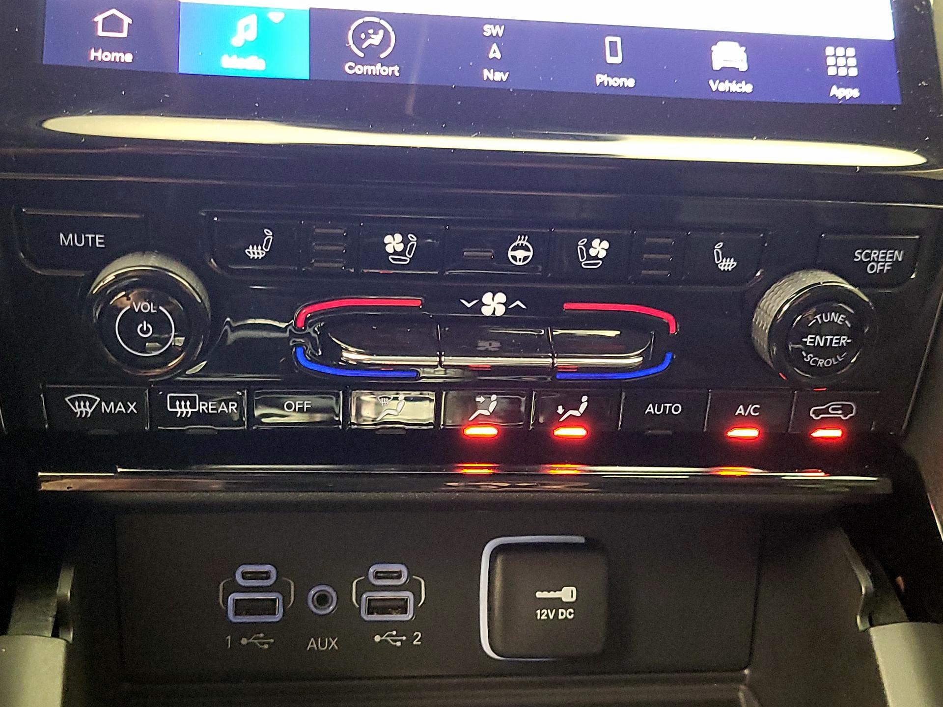 Thumbnail: 2023 Jeep Grand Cherokee - 17