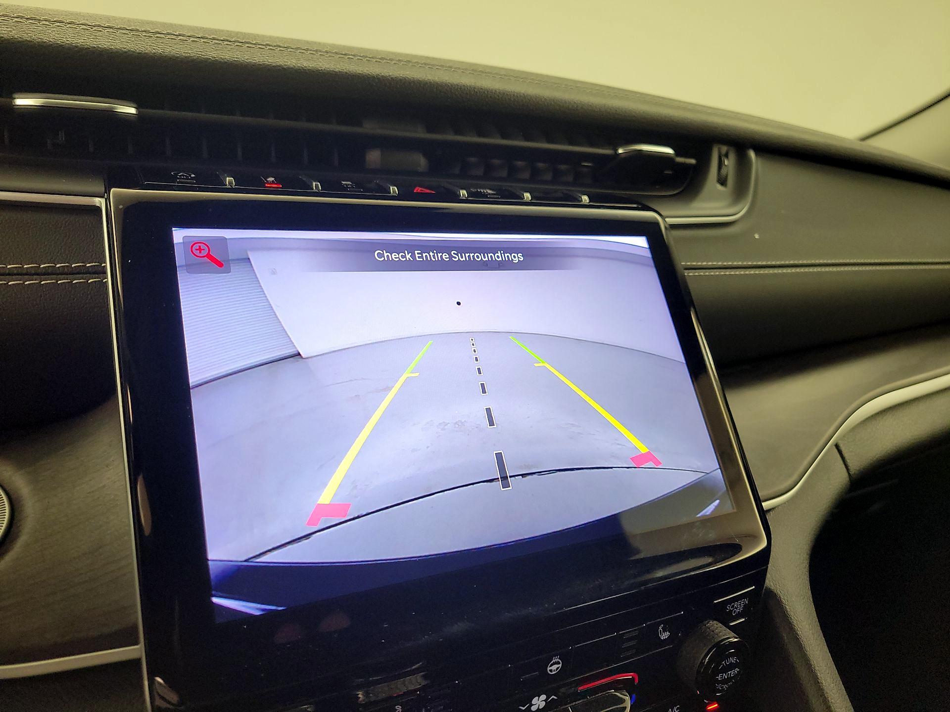 Thumbnail: 2023 Jeep Grand Cherokee - 15