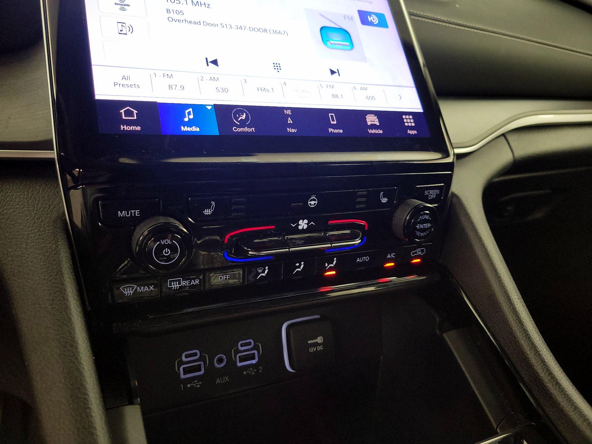 Thumbnail: 2023 Jeep Grand Cherokee - 17