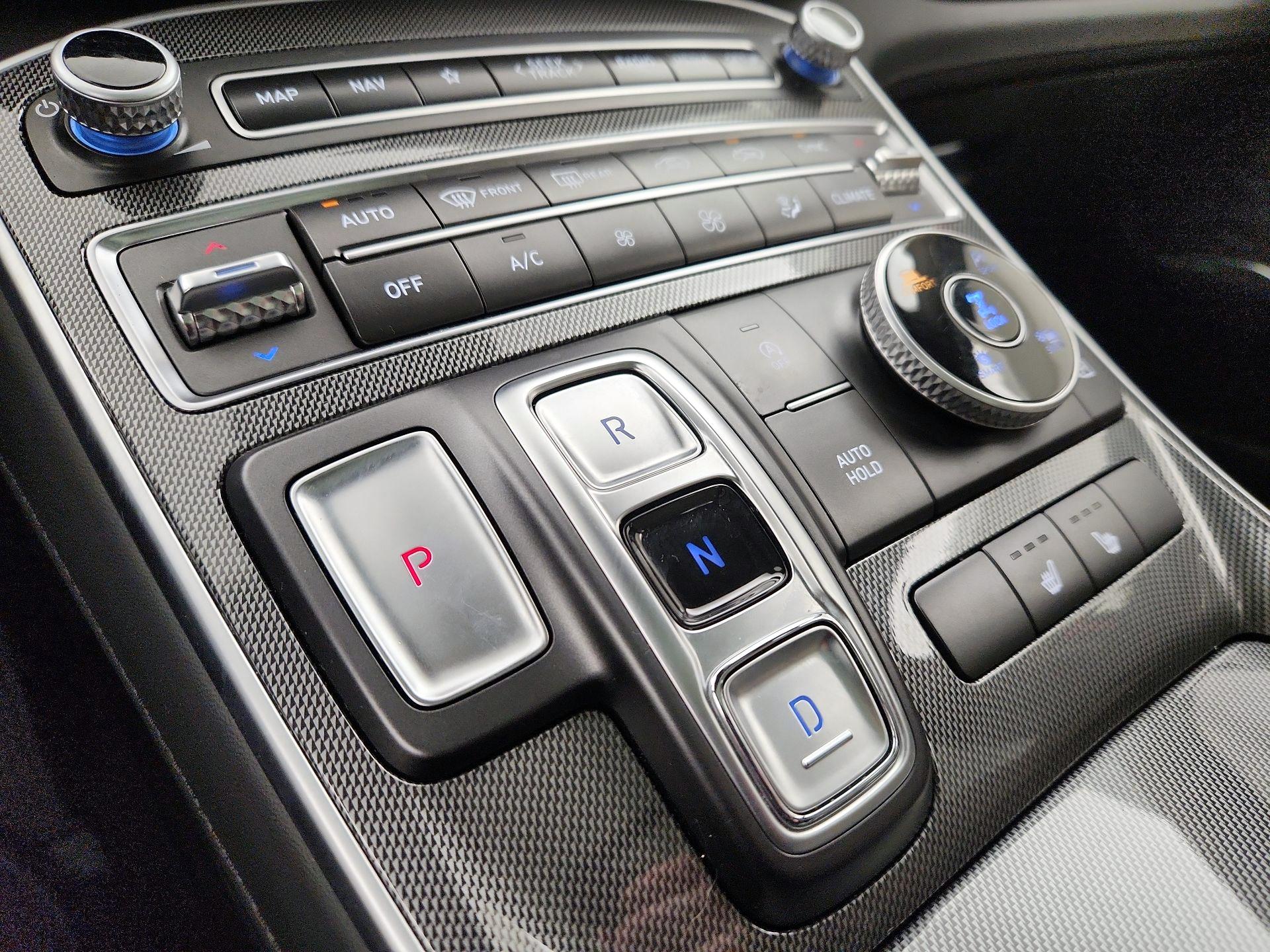 Thumbnail: 2023 Hyundai Santa Fe - 18