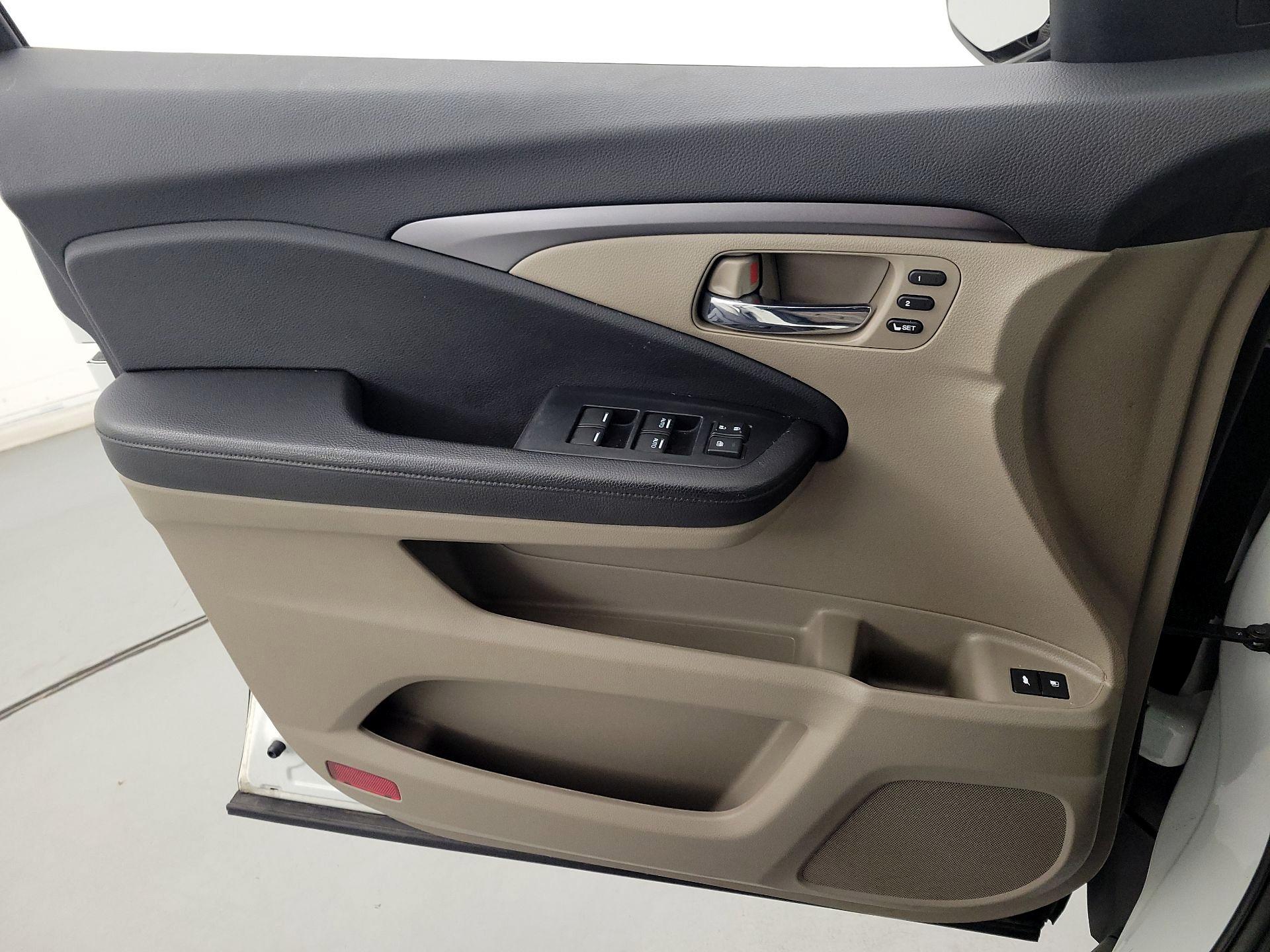 Thumbnail: 2021 Honda Pilot - 12