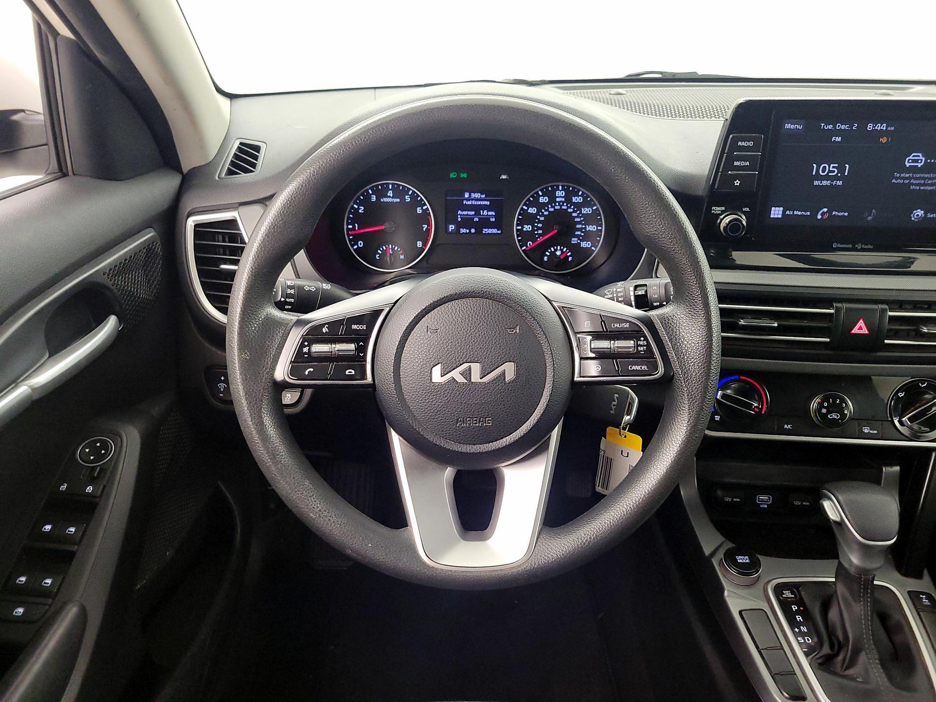 Thumbnail: 2023 Kia Seltos - 10