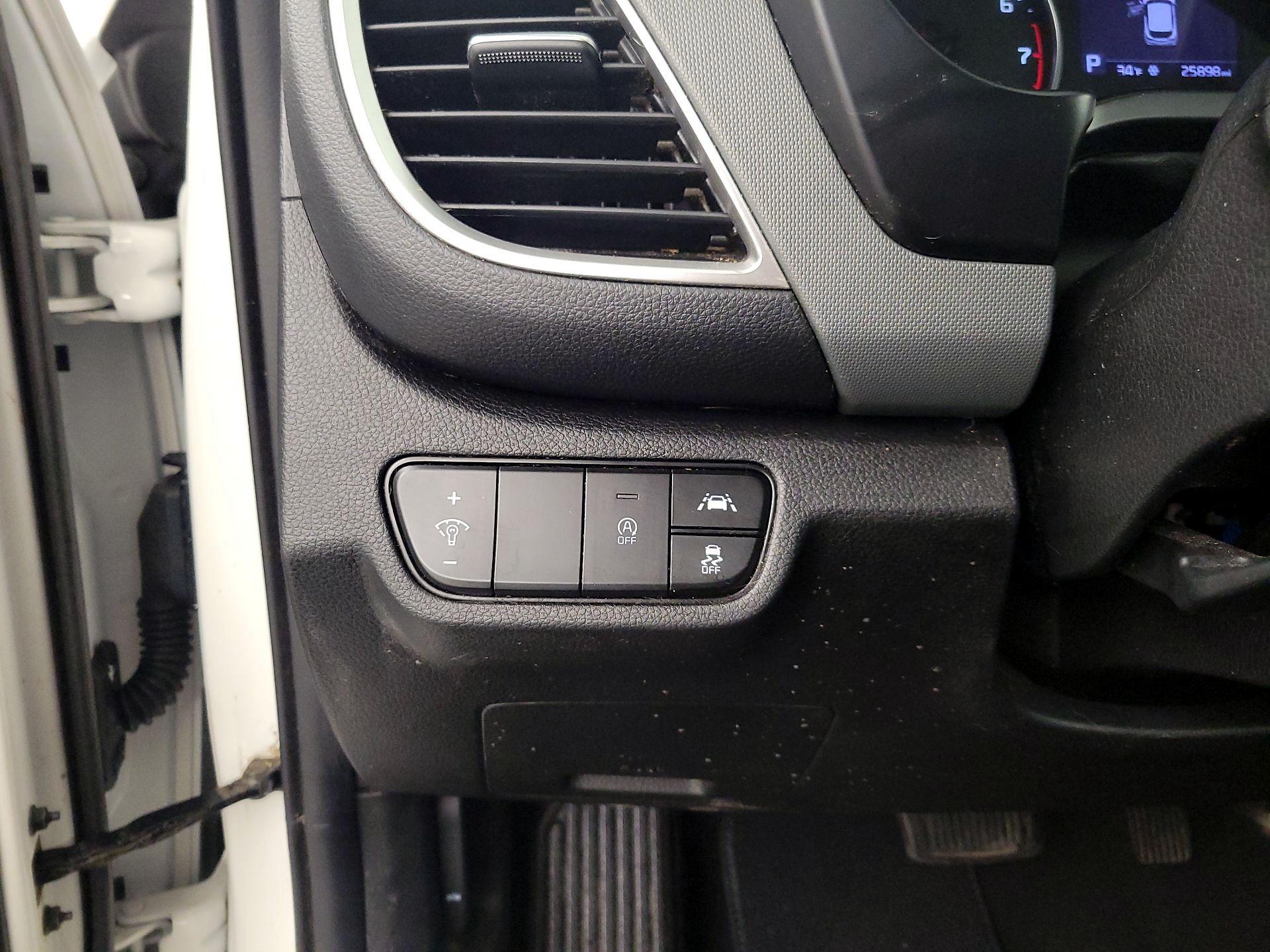 Thumbnail: 2023 Kia Seltos - 13