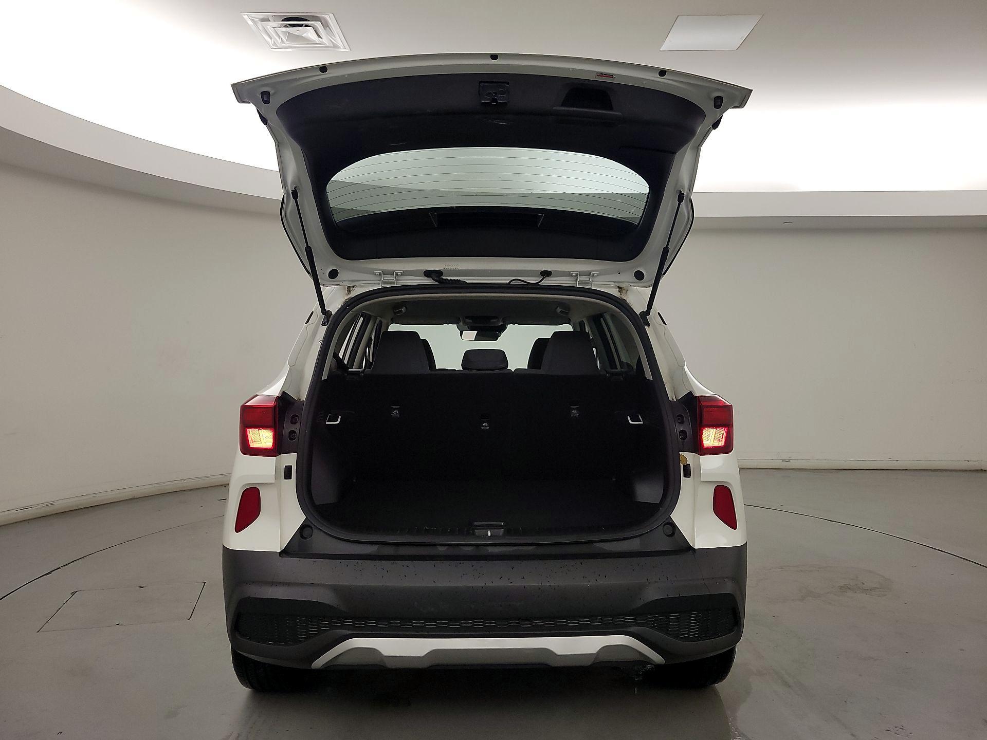 Thumbnail: 2023 Kia Seltos - 20