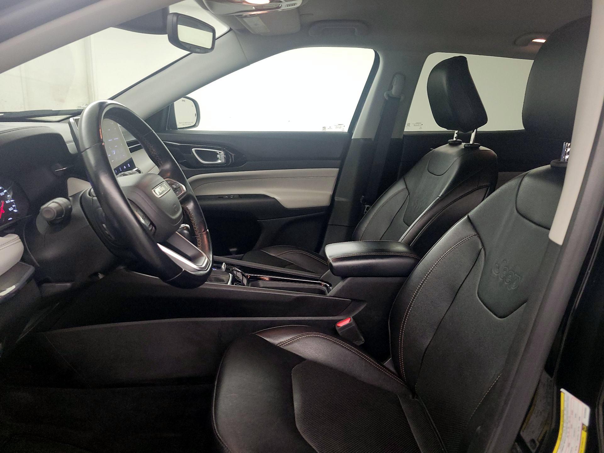 Thumbnail: 2022 Jeep Compass - 11