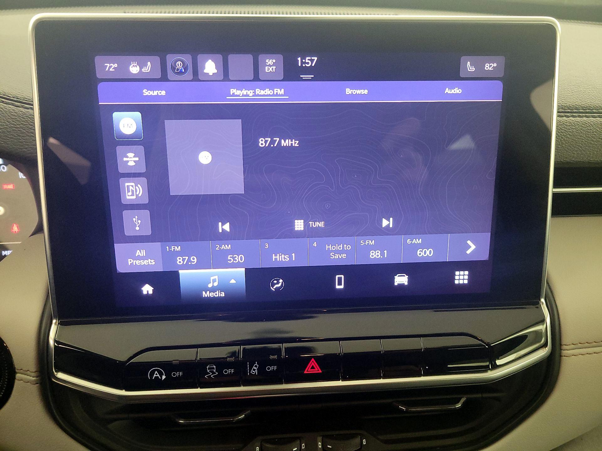 Thumbnail: 2022 Jeep Compass - 15