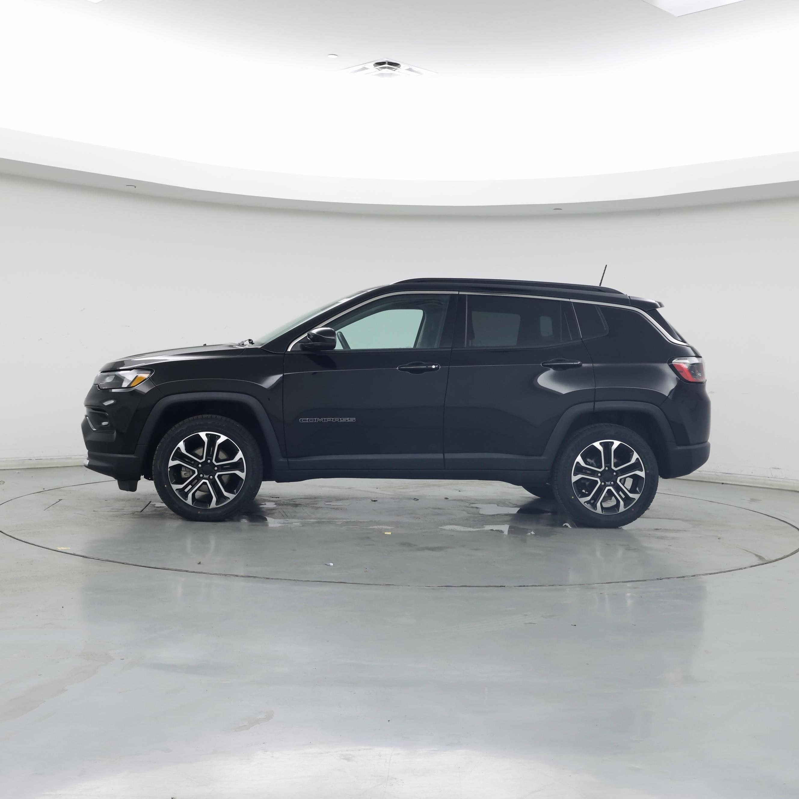Thumbnail: 2022 Jeep Compass - 3