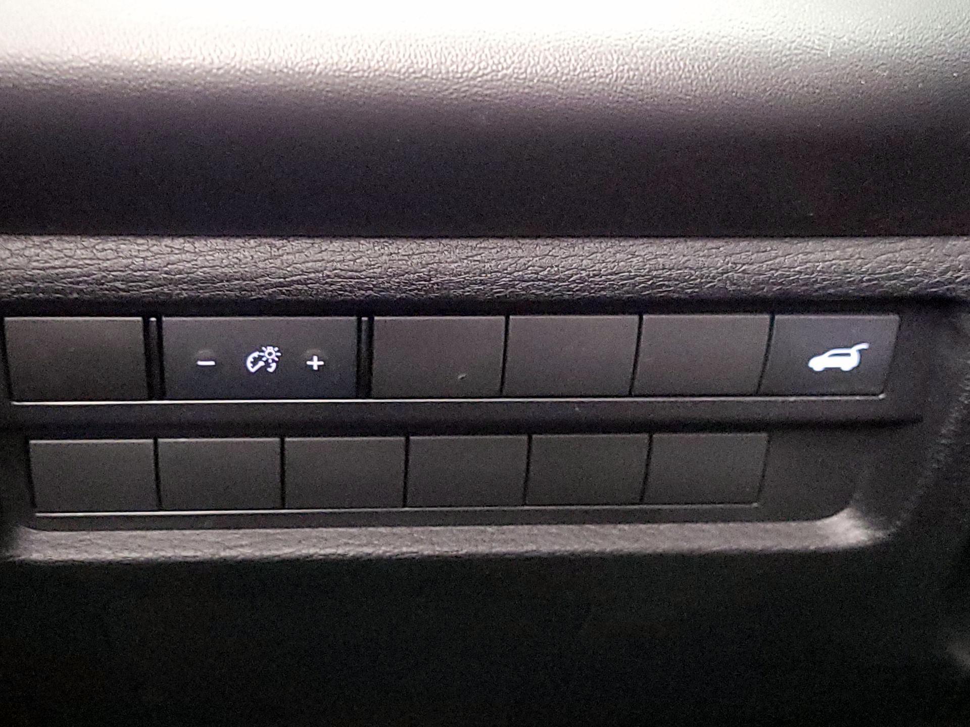 Thumbnail: 2022 Mitsubishi Outlander - 13