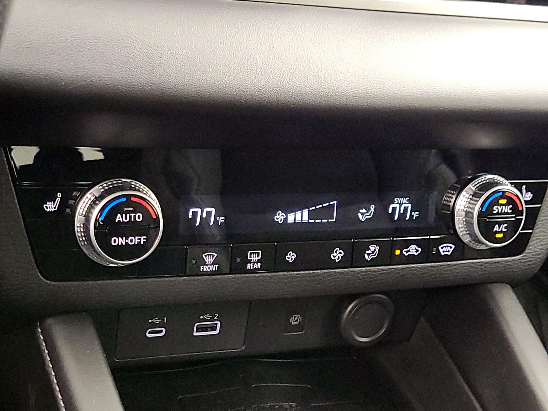 Thumbnail: 2022 Mitsubishi Outlander - 17