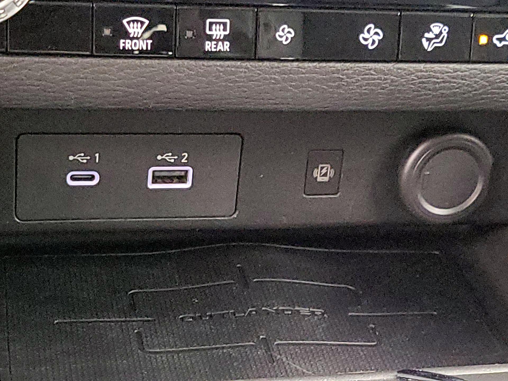 Thumbnail: 2022 Mitsubishi Outlander - 19