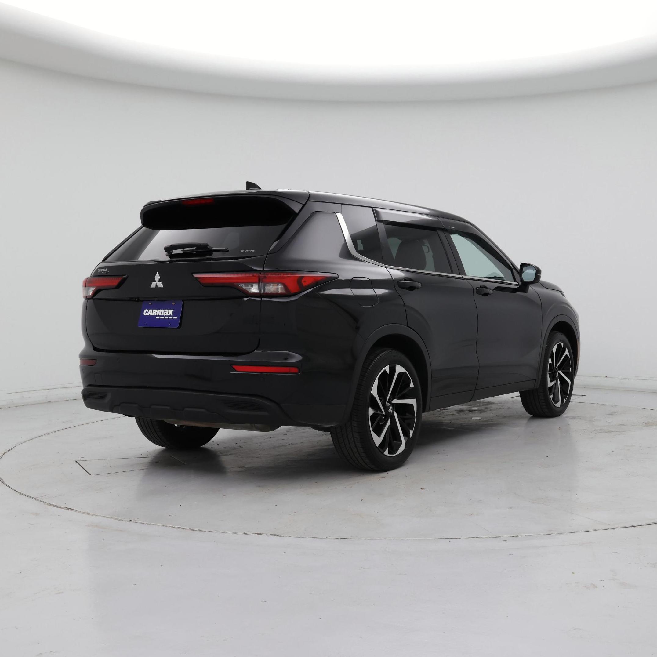 Thumbnail: 2022 Mitsubishi Outlander - 8