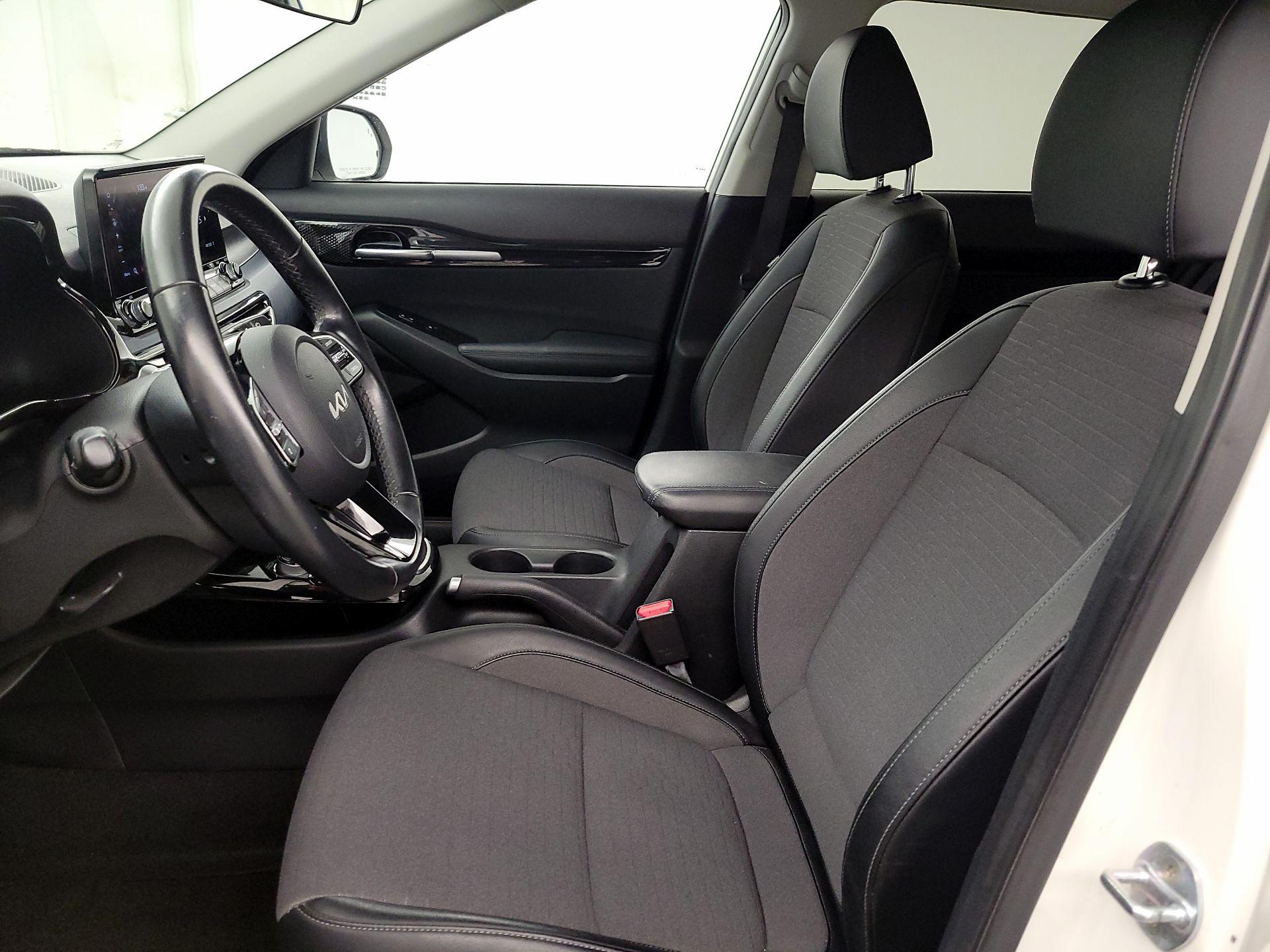 Thumbnail: 2023 Kia Seltos - 11