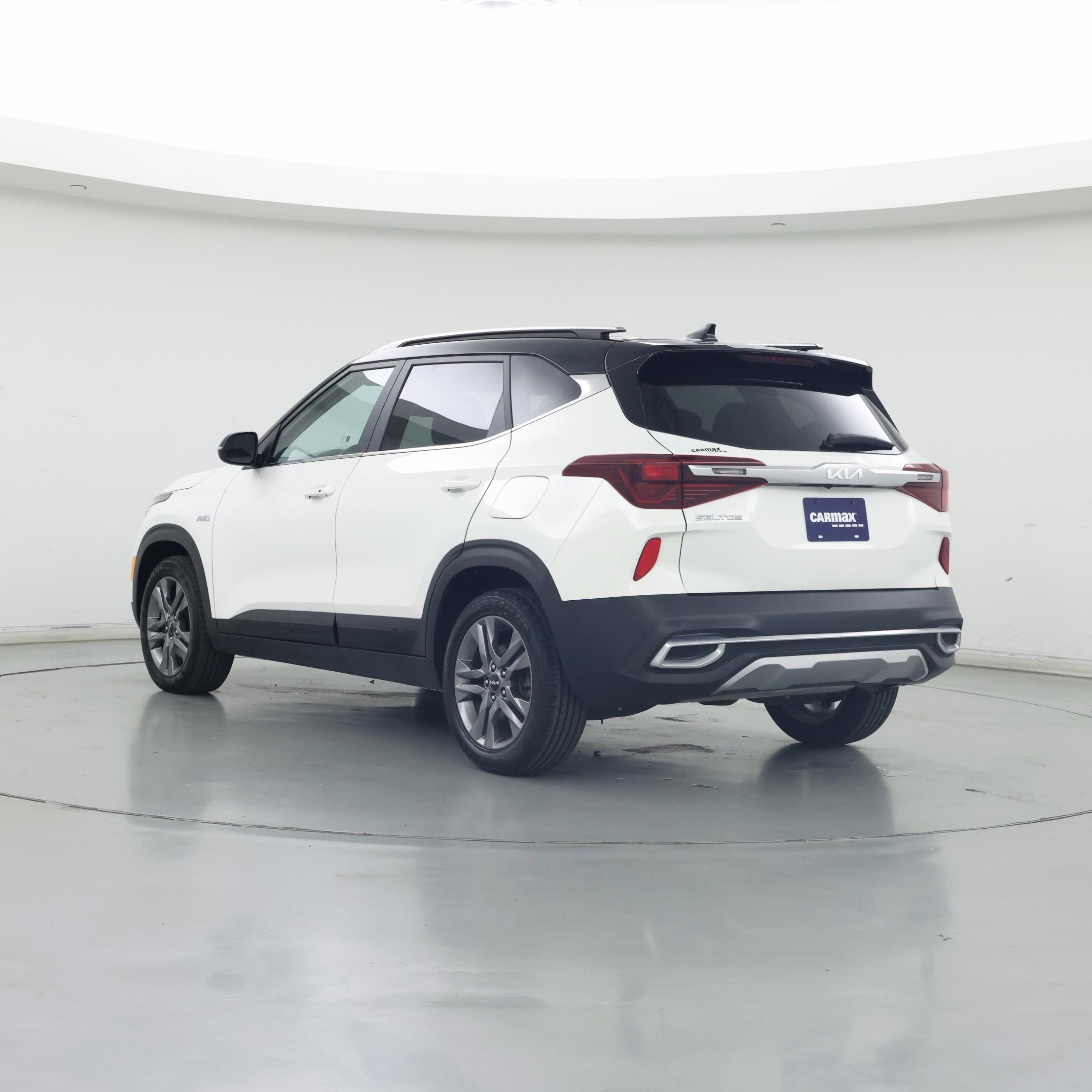 Thumbnail: 2023 Kia Seltos - 2