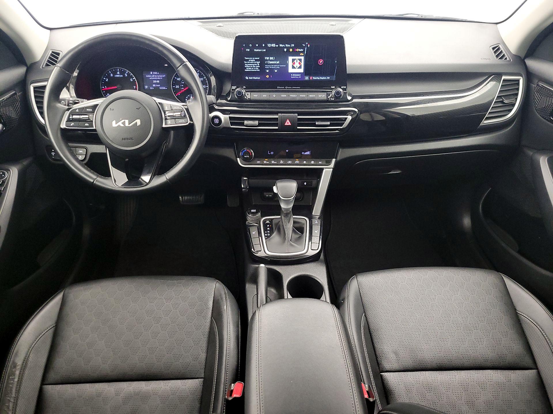 Thumbnail: 2023 Kia Seltos - 9