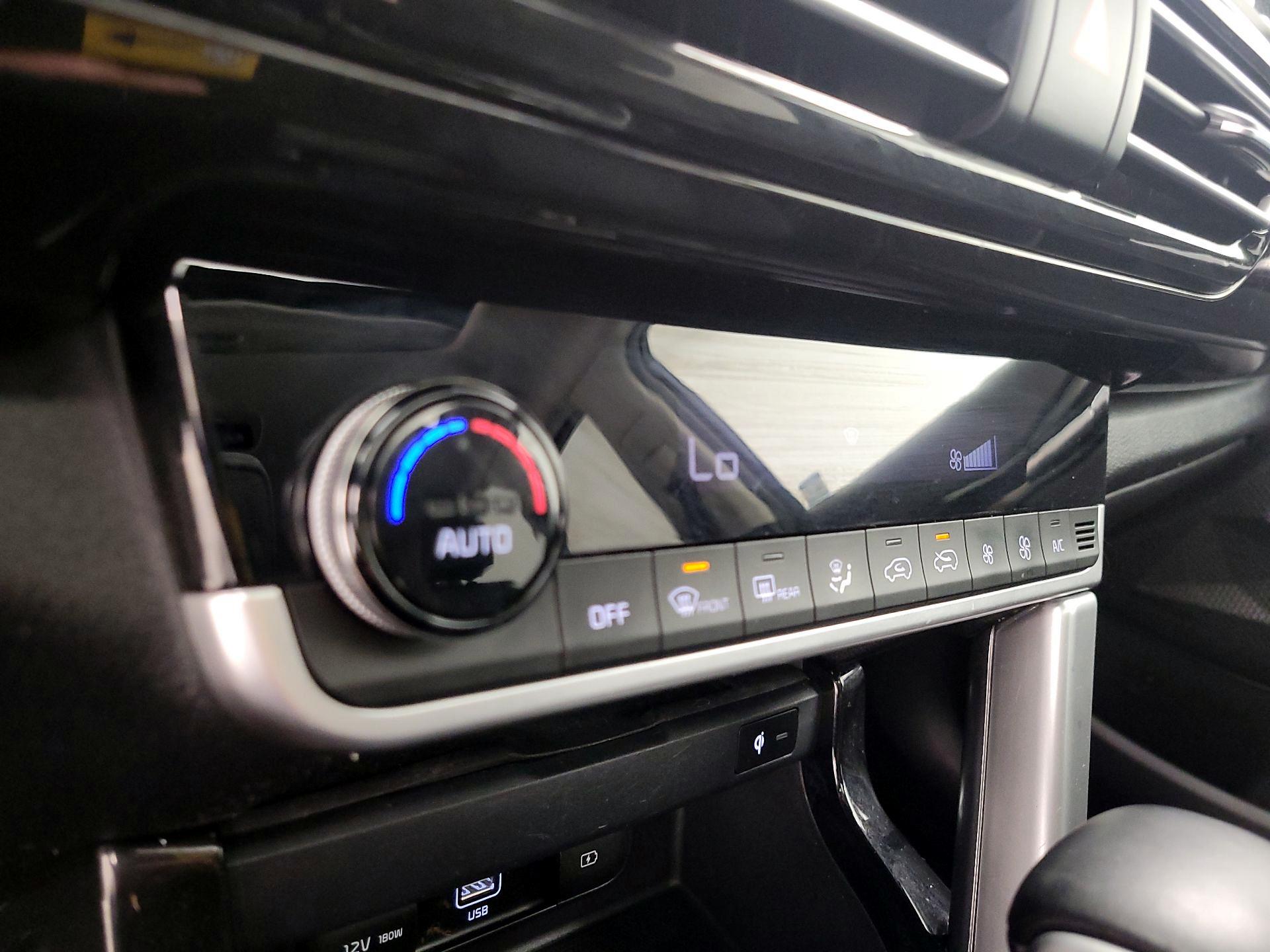 Thumbnail: 2023 Kia Seltos - 17