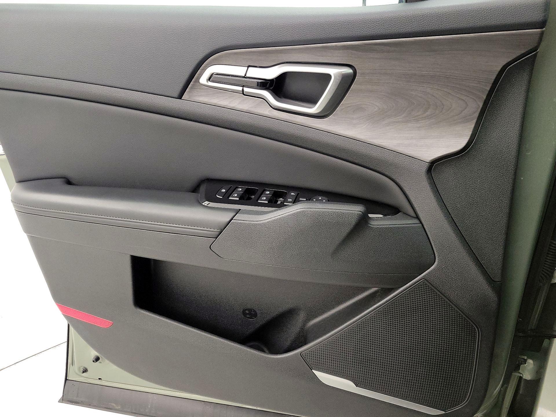 Thumbnail: 2023 Kia Sportage - 12