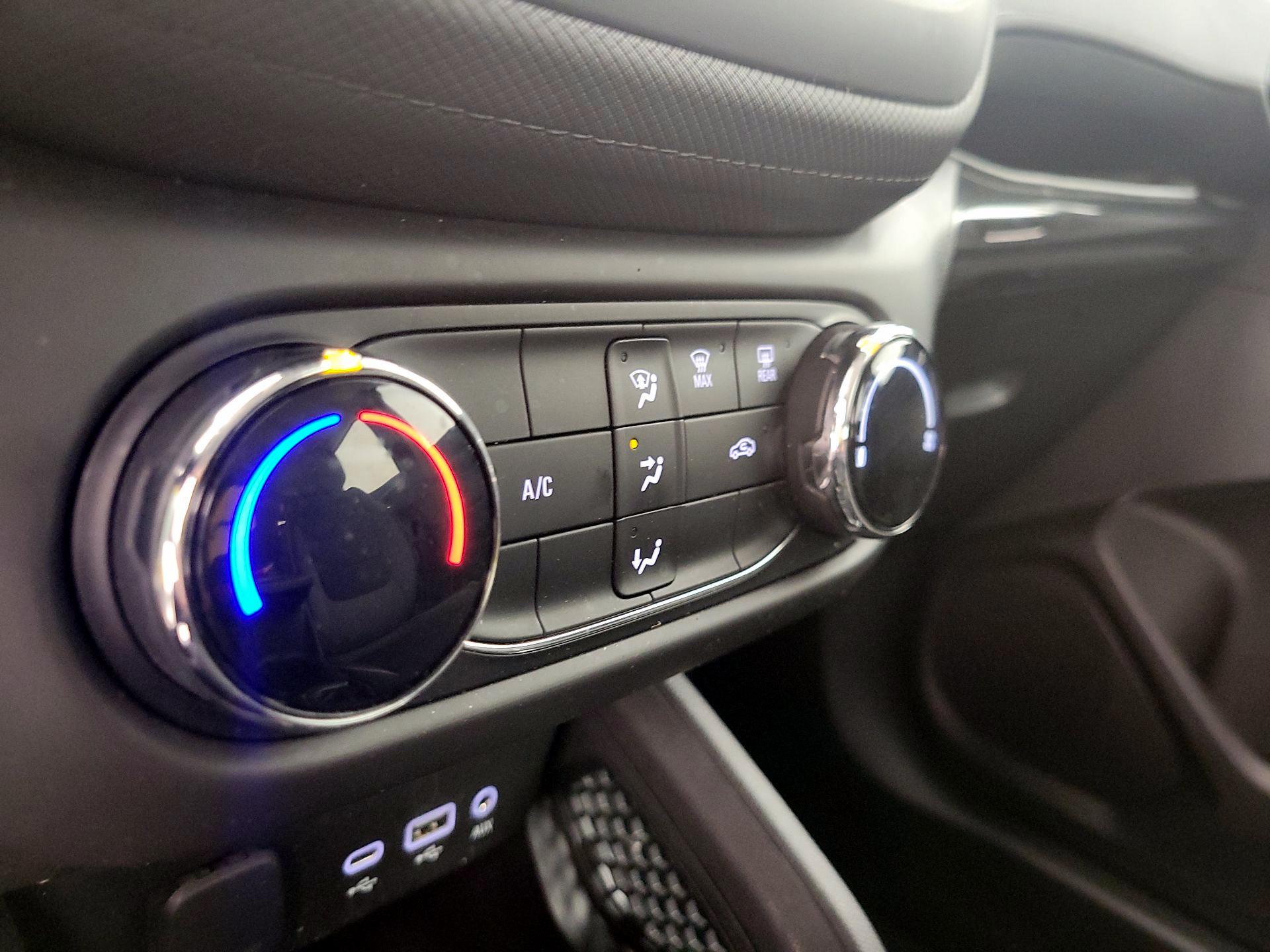 Thumbnail: 2021 Chevrolet TrailBlazer - 16