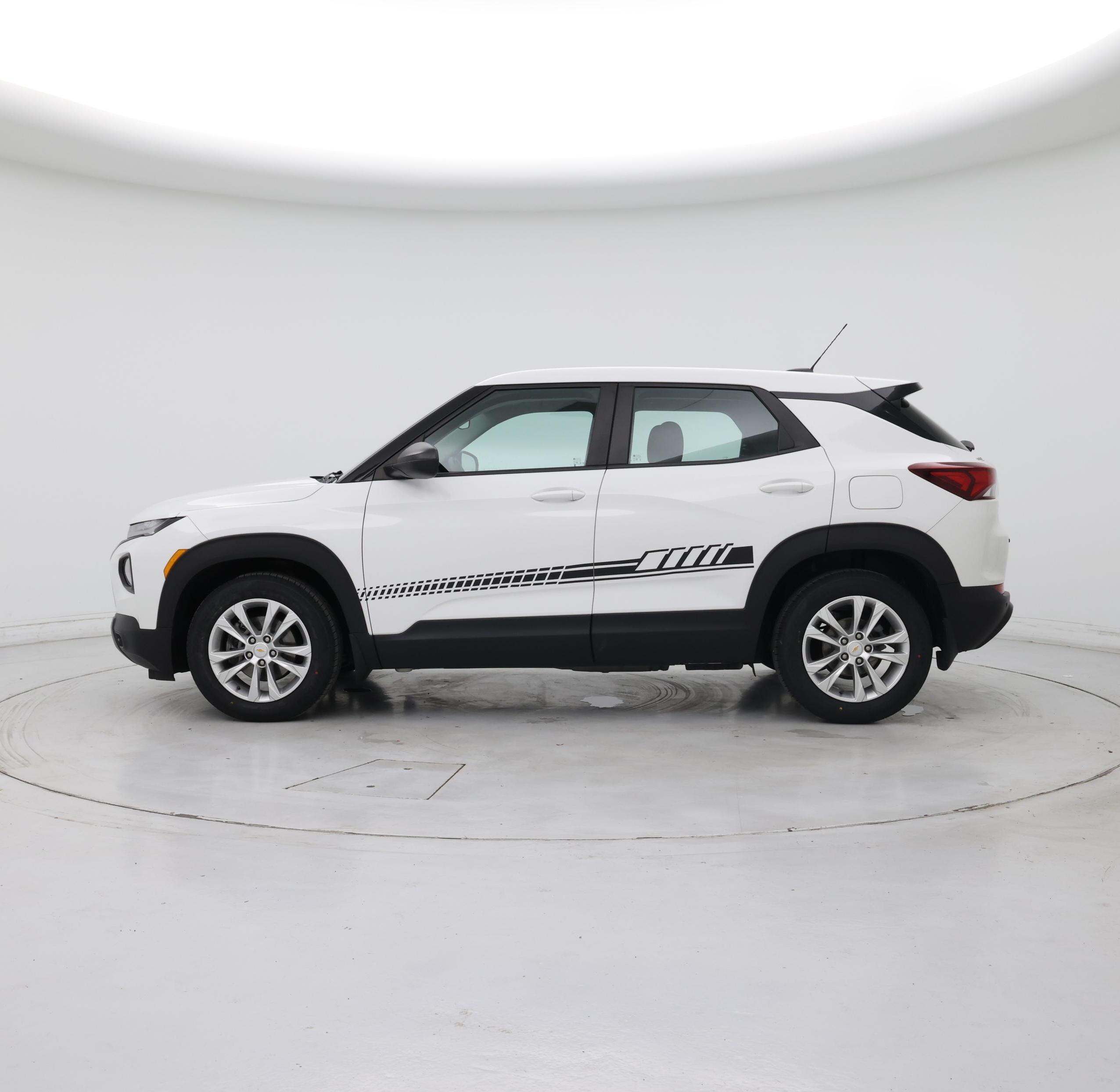 Thumbnail: 2021 Chevrolet TrailBlazer - 3