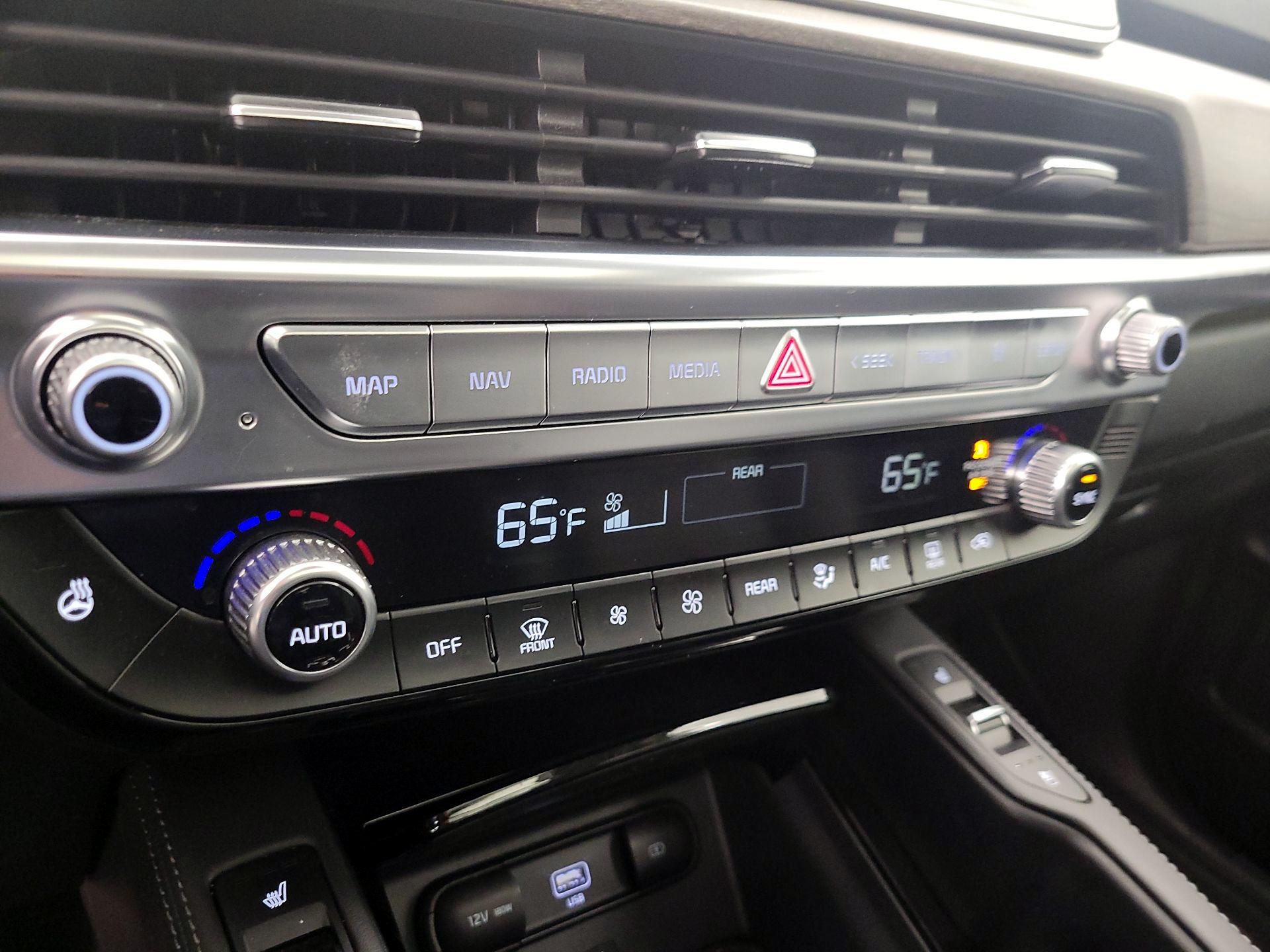 Thumbnail: 2021 Kia Telluride - 17