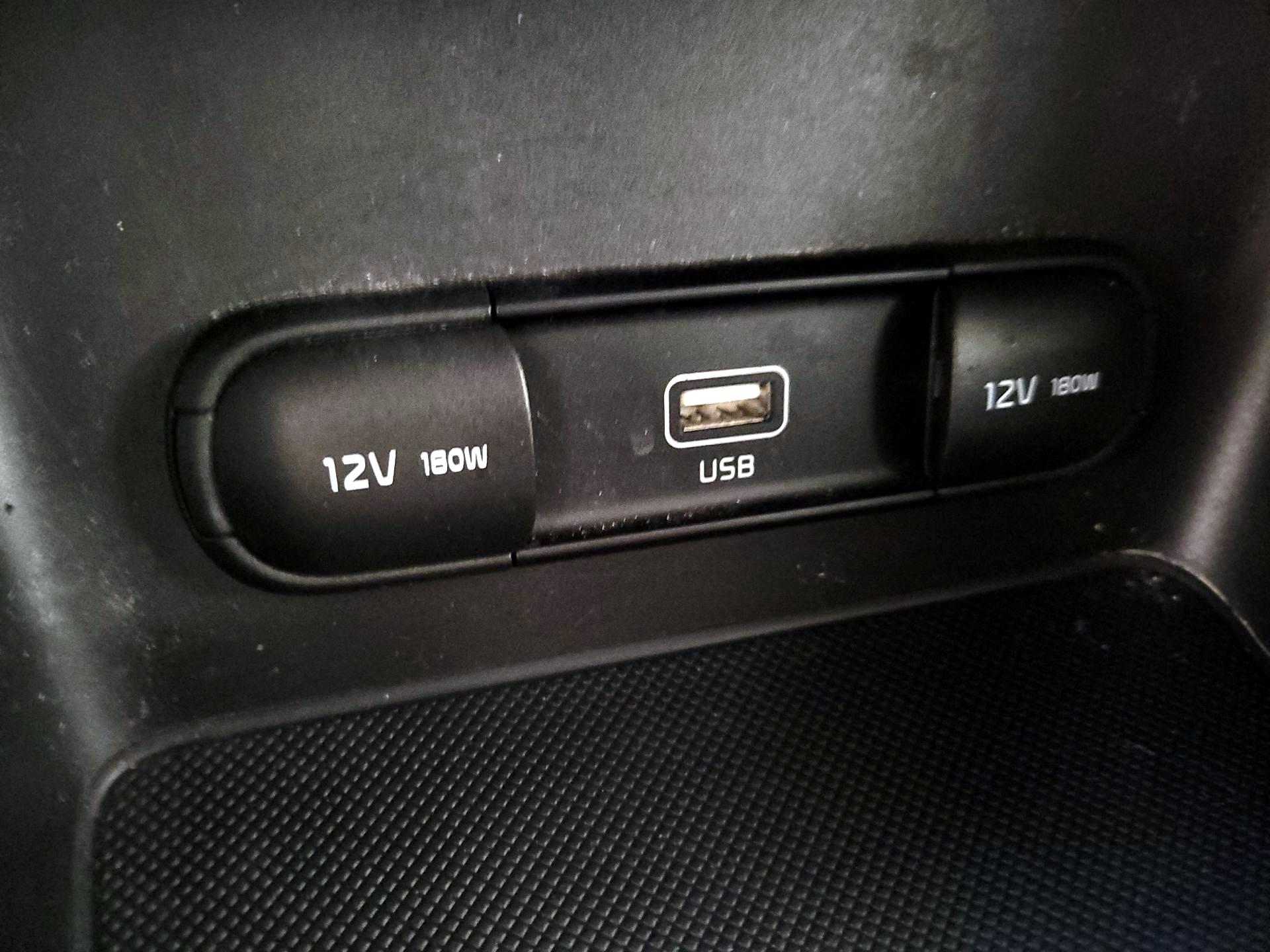 Thumbnail: 2020 Kia Sportage - 18