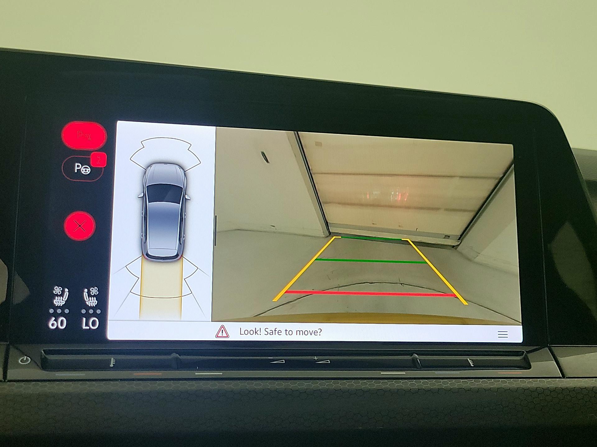 Thumbnail: 2022 Volkswagen Golf - 15