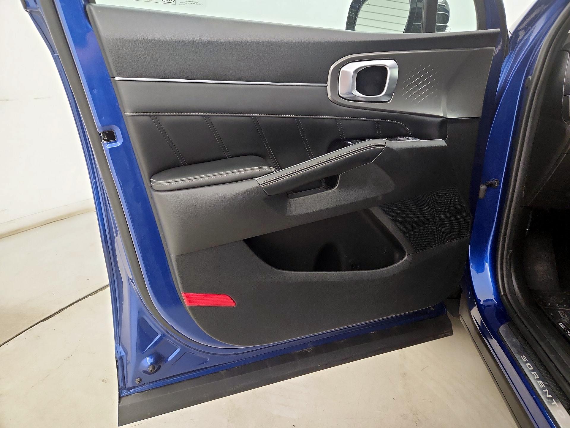 Thumbnail: 2021 Kia Sorento - 12