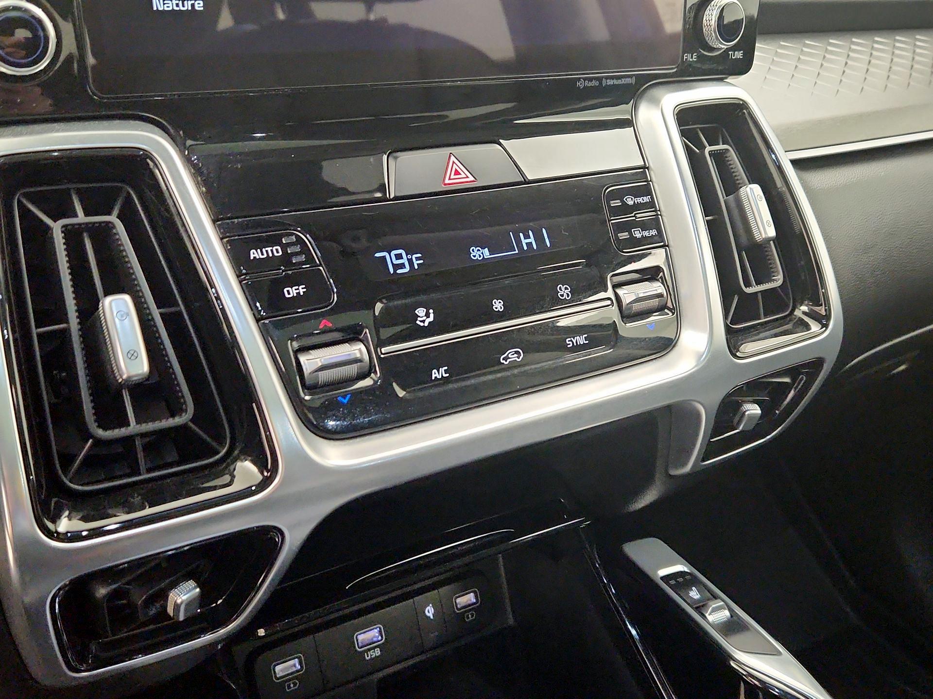 Thumbnail: 2021 Kia Sorento - 17