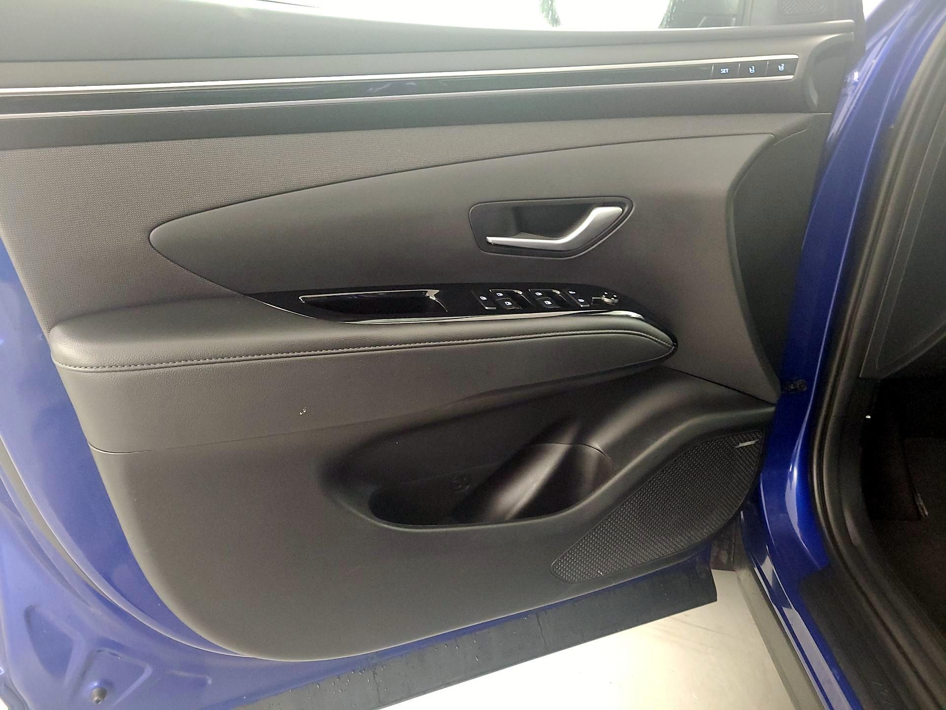 Thumbnail: 2022 Hyundai Tucson - 12