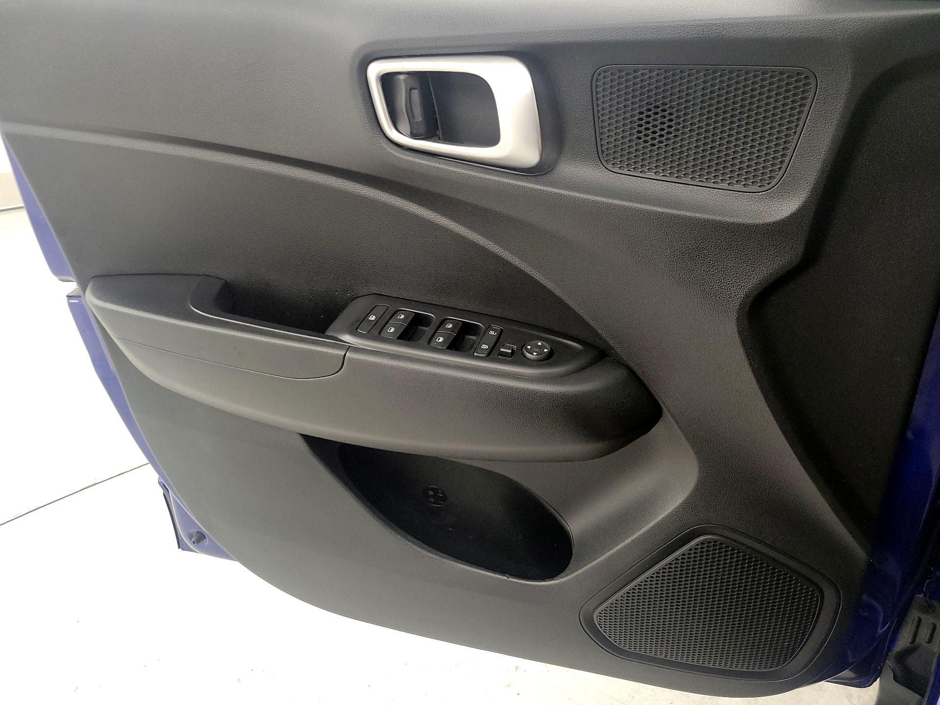 Thumbnail: 2021 Hyundai Venue - 12