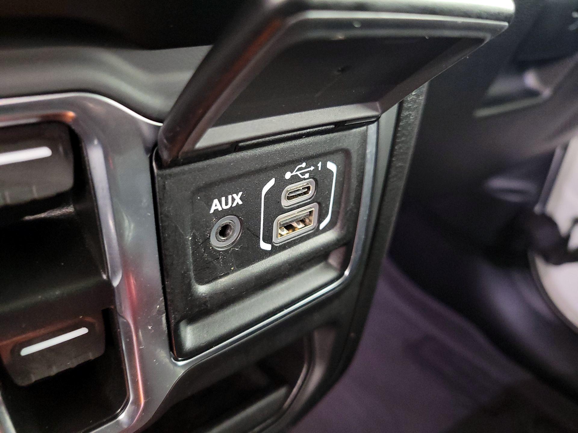 Thumbnail: 2023 Jeep Wrangler - 19