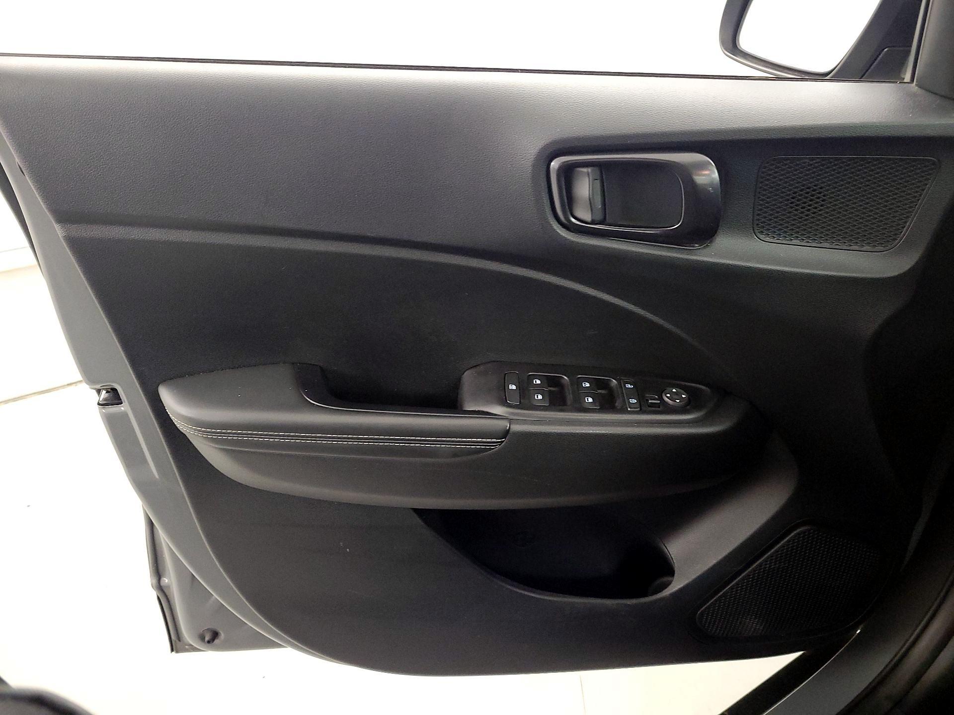 Thumbnail: 2022 Hyundai Venue - 12