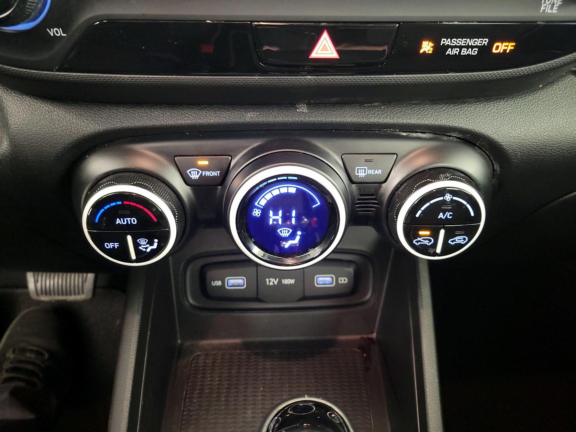 Thumbnail: 2022 Hyundai Venue - 17