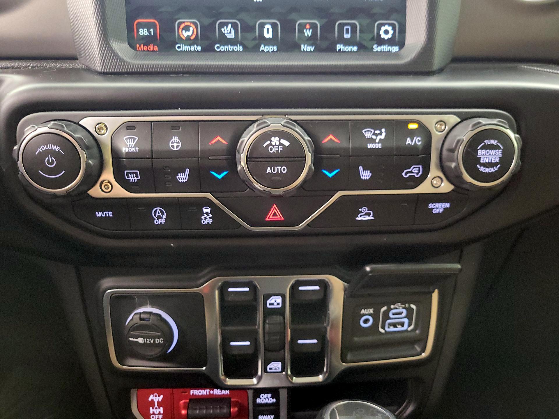 Thumbnail: 2022 Jeep Wrangler - 16