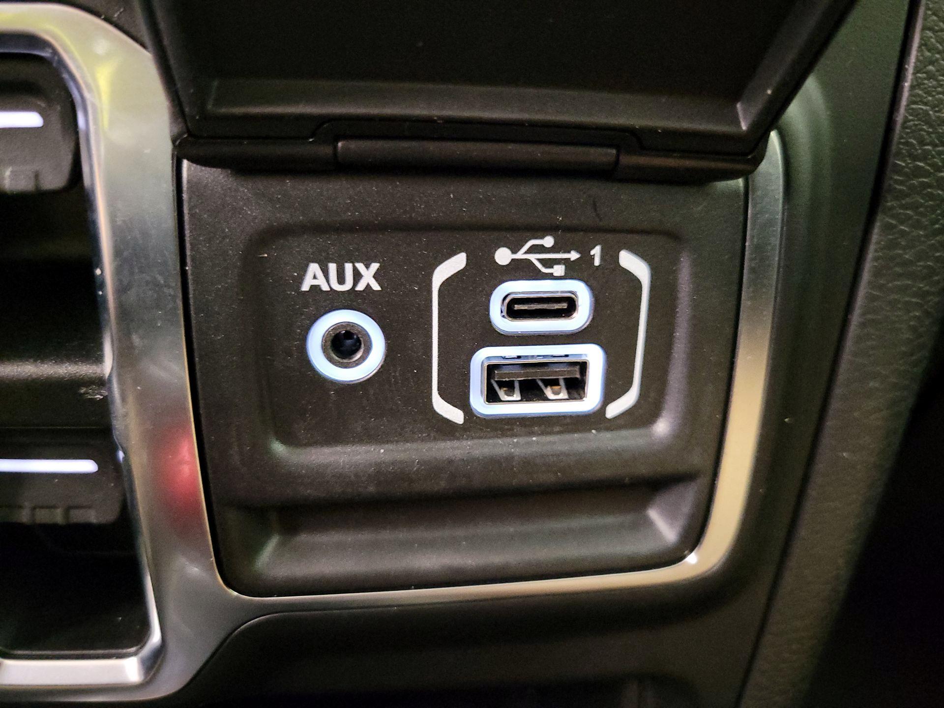 Thumbnail: 2022 Jeep Wrangler - 18