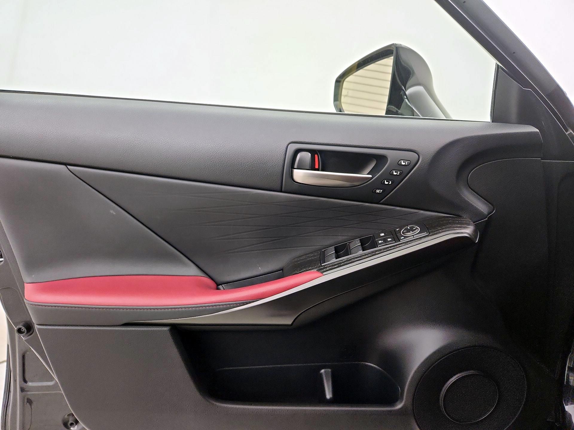 Thumbnail: 2023 Lexus IS - 12