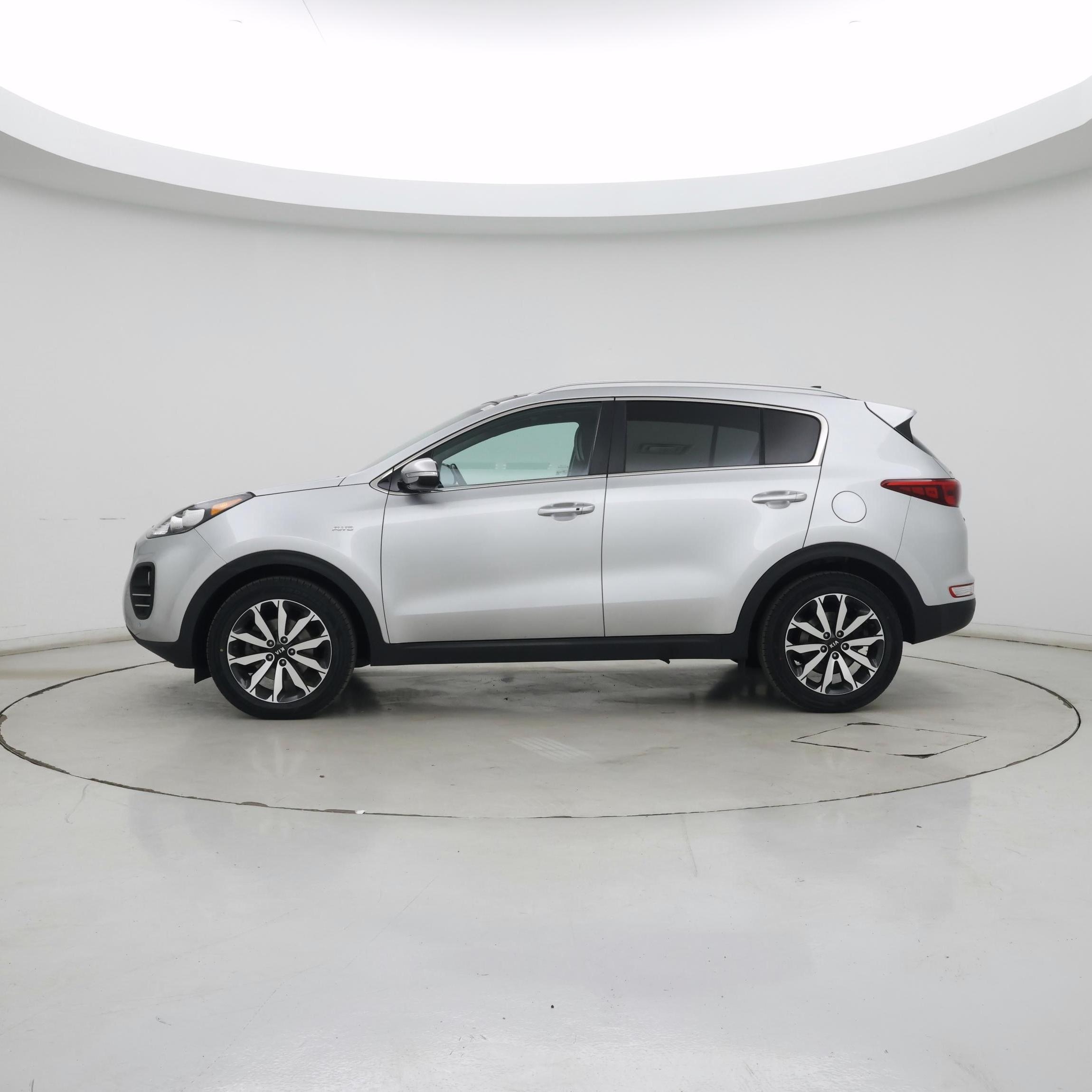 Thumbnail: 2017 Kia Sportage - 3