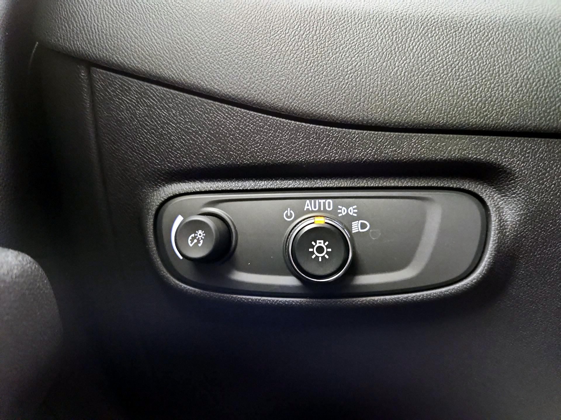 Thumbnail: 2022 Chevrolet Equinox - 13