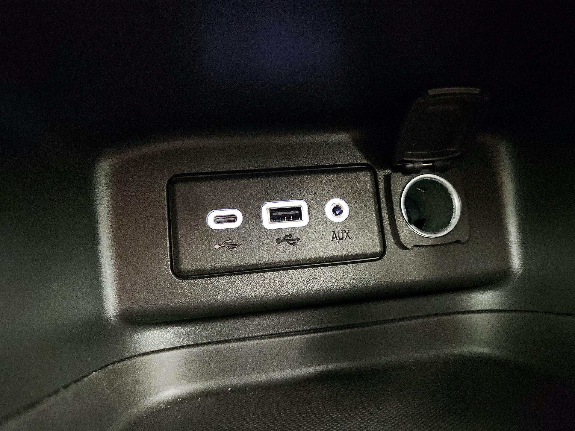 Thumbnail: 2022 Chevrolet Equinox - 18