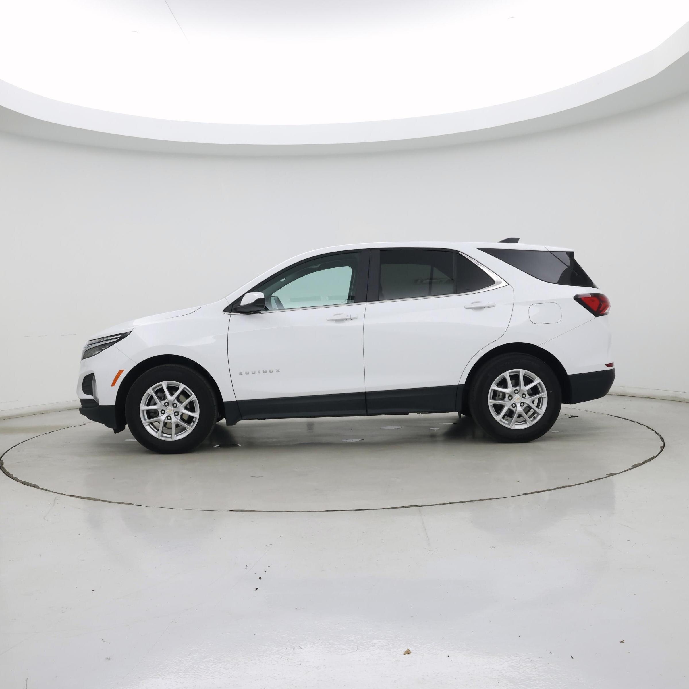 Thumbnail: 2024 Chevrolet Equinox - 3