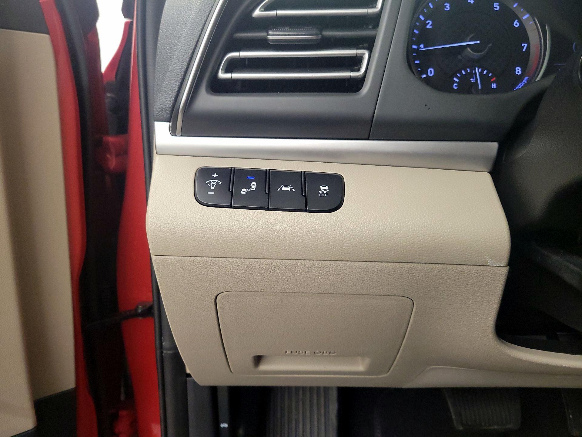 Thumbnail: 2020 Hyundai Elantra - 13